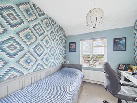 3 bedroom Semi-detached house for sale in Royal Avenue, Calcot, Reading, RG31