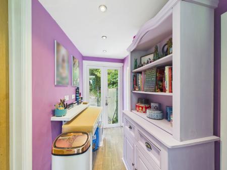 3 bedroom Semi-detached house for sale in Royal Avenue, Calcot, Reading, RG31