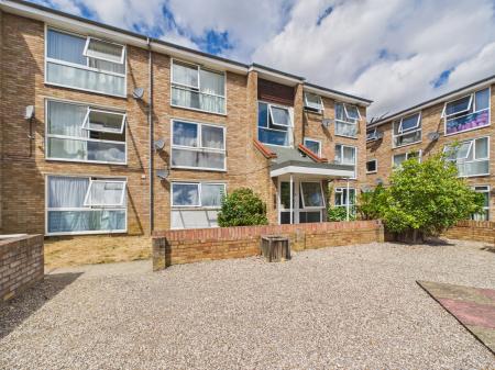 1 bedroom Flat for sale in Josephine Court, Southcote, Reading, RG30