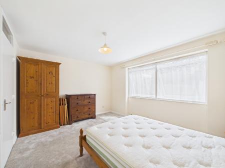 1 bedroom Flat for sale in Josephine Court, Southcote, Reading, RG30