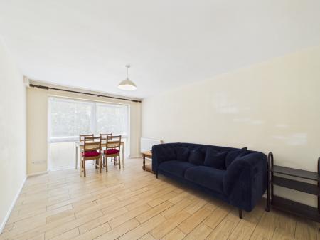 1 bedroom Flat for sale in Josephine Court, Southcote, Reading, RG30