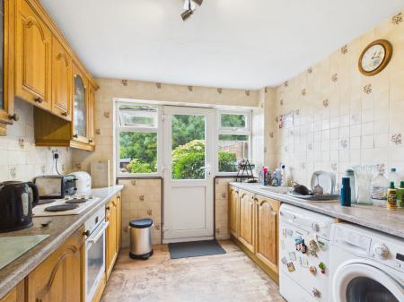 4 bedroom Semi-detached house for sale in Underwood Road, Southcote, Reading, RG30