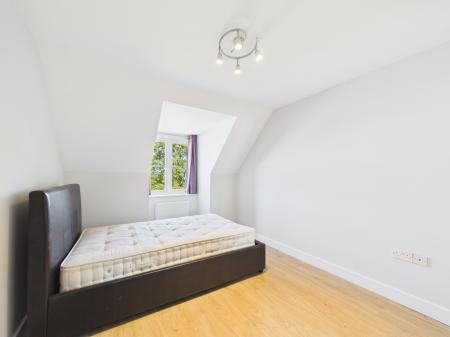2 bedroom Flat to let in 644 Oxford Road, Reading, RG30