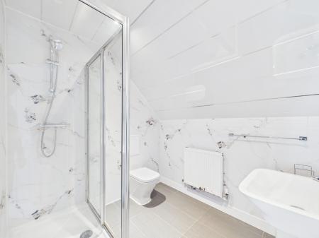 2 bedroom Flat to let in 644 Oxford Road, Reading, RG30