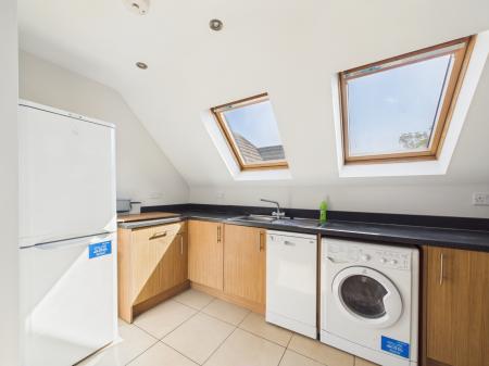 2 bedroom Flat to let in 644 Oxford Road, Reading, RG30