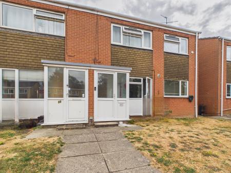2 bedroom Maisonette for sale in Lower Elmstone Drive, Tilehurst, Reading, RG31