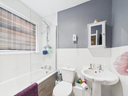 2 bedroom Maisonette for sale in Lower Elmstone Drive, Tilehurst, Reading, RG31