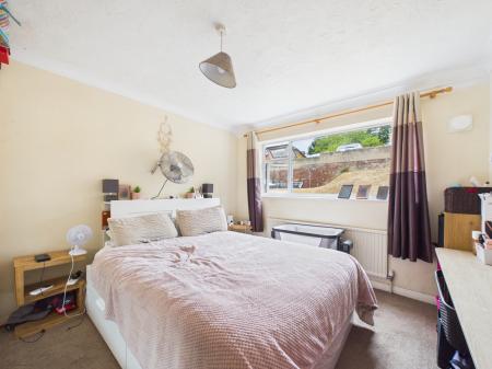 2 bedroom Maisonette for sale in Lower Elmstone Drive, Tilehurst, Reading, RG31
