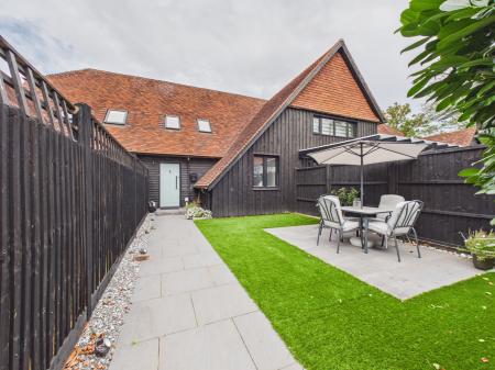 3 bedroom Barn Conversion for sale in Old Barn Old Grange Close, Calcot, Reading, RG31