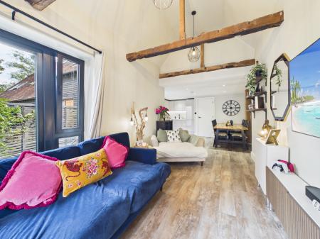 3 bedroom Barn Conversion for sale in Old Barn Old Grange Close, Calcot, Reading, RG31