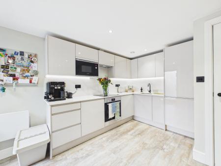 3 bedroom Barn Conversion for sale in Old Barn Old Grange Close, Calcot, Reading, RG31