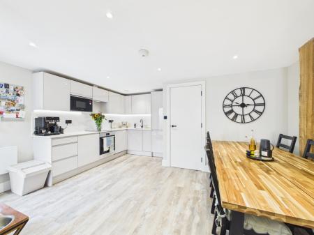 3 bedroom Barn Conversion for sale in Old Barn Old Grange Close, Calcot, Reading, RG31