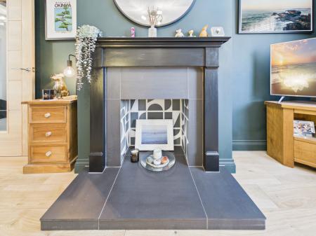 2 bedroom Semi-detached house for sale in Fairford Road, Tilehurst, Reading, RG31
