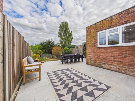 2 bedroom Semi-detached house for sale in Fairford Road, Tilehurst, Reading, RG31