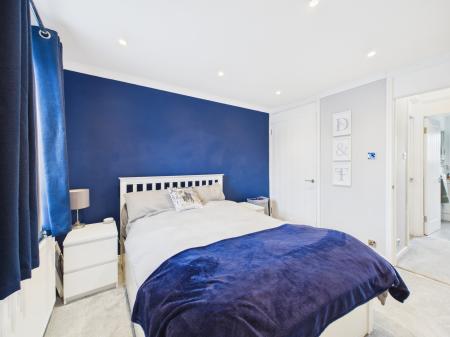 2 bedroom Town house for sale in Minton Close, Tilehurst, Reading, RG30