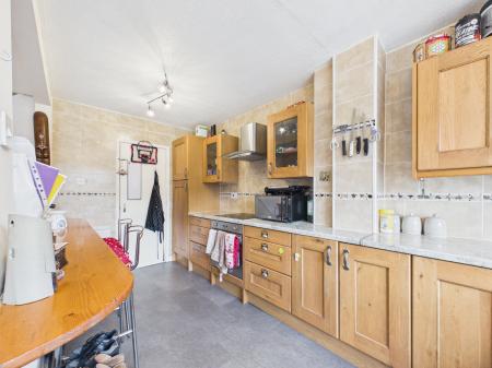 3 bedroom Semi-detached house for sale in Ashwood Close, Tilehurst, Reading, RG31