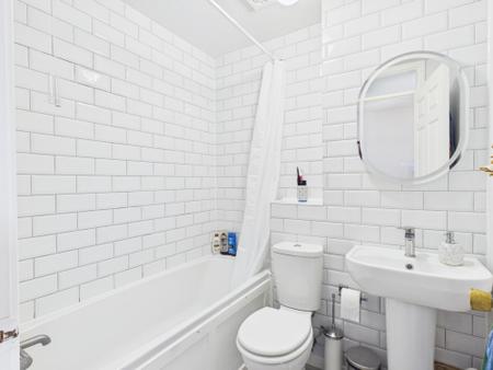 2 bedroom Terraced House for sale in Pemberton Gardens, Calcot, Reading, RG31
