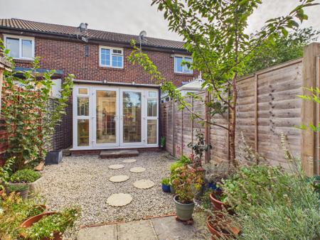 2 bedroom Terraced House for sale in Pemberton Gardens, Calcot, Reading, RG31