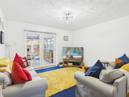 2 bedroom Terraced House for sale in Pemberton Gardens, Calcot, Reading, RG31