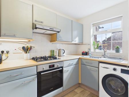 2 bedroom Terraced House for sale in Pemberton Gardens, Calcot, Reading, RG31