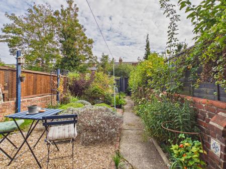 3 bedroom Terraced House for sale in Connaught Road, Reading, Reading, RG30
