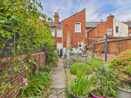 3 bedroom Terraced House for sale in Connaught Road, Reading, Reading, RG30