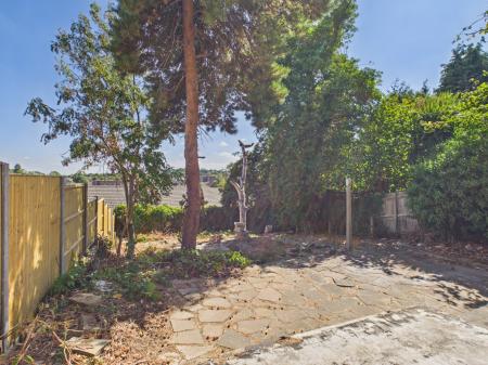 3 bedroom Semi-detached house for sale in Brockley Close, Tilehurst, Reading, RG30