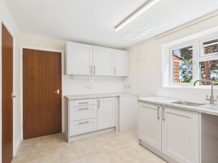 3 bedroom Semi-detached house for sale in Brockley Close, Tilehurst, Reading, RG30