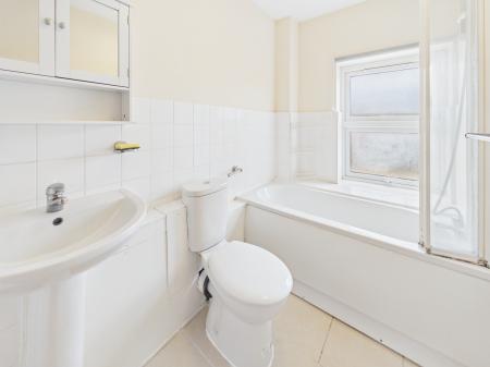 1 bedroom Semi-detached house to let in Rona Court, Reading, RG30