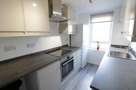 2 bedroom Flat to let in Canford Court, Reading, RG30