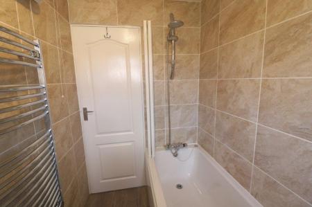2 bedroom Flat to let in Canford Court, Reading, RG30