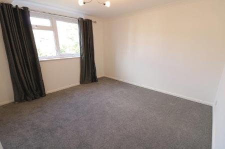 2 bedroom Flat to let in Canford Court, Reading, RG30