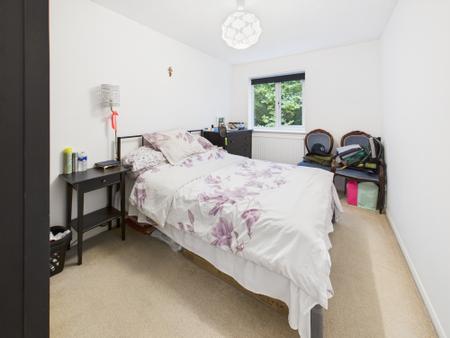 1 bedroom Flat to let in St Pauls Court