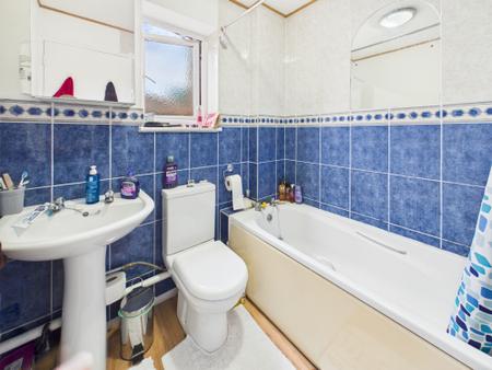 1 bedroom Flat to let in St Pauls Court