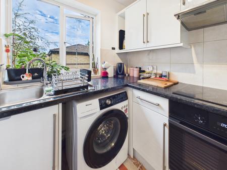 1 bedroom Flat to let in St Pauls Court