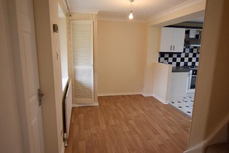3 bedroom Semi-detached house to let in Eliot Way, Stafford, ST17