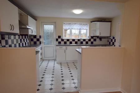 3 bedroom Semi-detached house to let in Eliot Way, Stafford, ST17