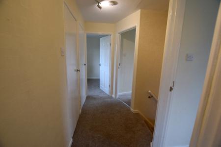 3 bedroom Semi-detached house to let in Eliot Way, Stafford, ST17