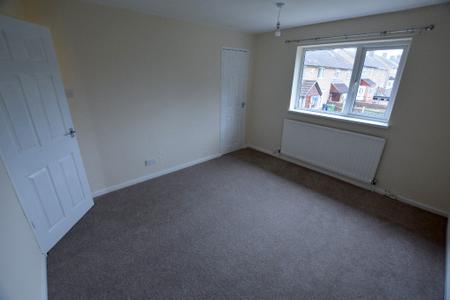 3 bedroom Semi-detached house to let in Eliot Way, Stafford, ST17