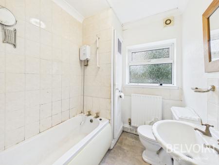 2 bedroom Flat for sale in Churchill Road, Walton, Stone, ST15
