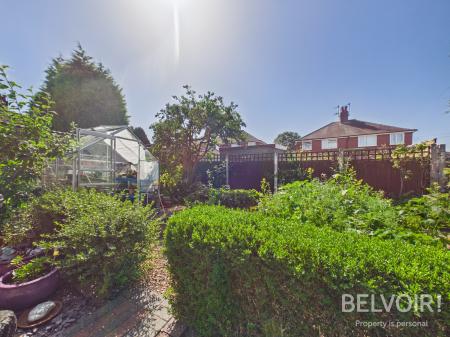 3 bedroom Semi-detached house for sale in Hollinshead Avenue, Newcastle Under Lyme, ST5