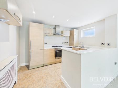 2 bedroom Flat for sale in Limelock Court, Newcastle Road, Stone, ST15