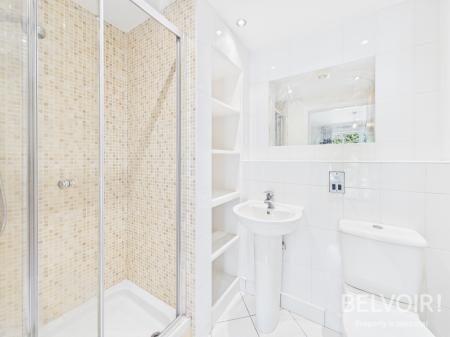2 bedroom Flat for sale in Limelock Court, Newcastle Road, Stone, ST15
