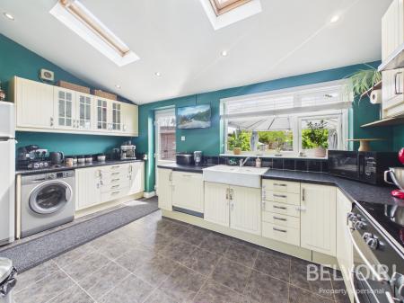 3 bedroom Semi-detached house for sale in Oxford Gardens, Stafford, ST16
