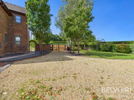 5 bedroom Detached house for sale in Stafford Road, Stone, ST15