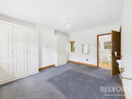 5 bedroom Detached house for sale in Stafford Road, Stone, ST15