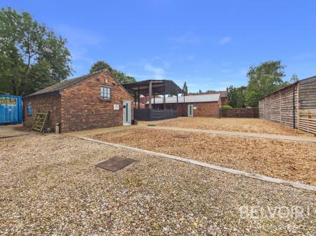 5 bedroom Detached house for sale in Stafford Road, Stone, ST15
