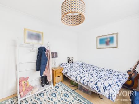 3 bedroom Flat for sale in Dell Close, Stafford, ST16