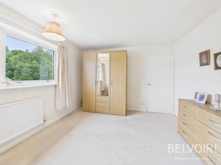 4 bedroom Detached house for sale in Aldbury Close, Parkside, Stafford, ST16
