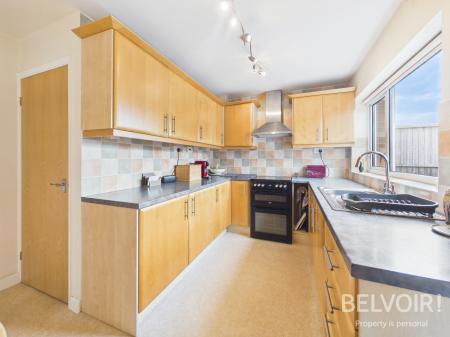 4 bedroom Detached house for sale in Aldbury Close, Parkside, Stafford, ST16